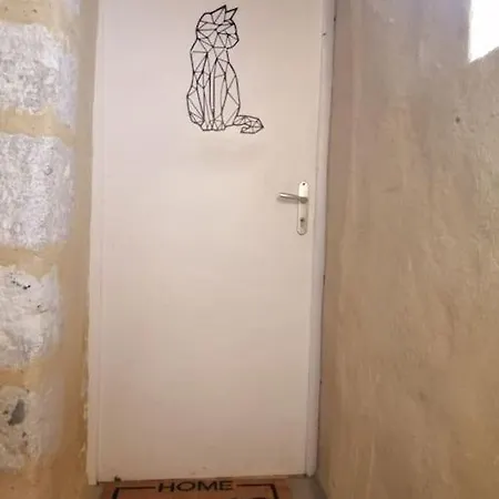 Petit Au Coeur D'uzes Apartman *